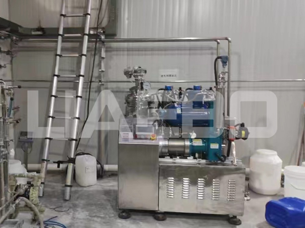 江蘇某新材料公司3L雙動力砂磨機調試成功