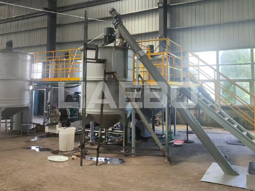 湖北某生態科技有限公司50L砂磨機調試成功