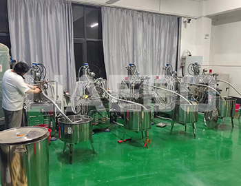 臨沂某新材料有限公司 4臺5L砂磨機調試成功