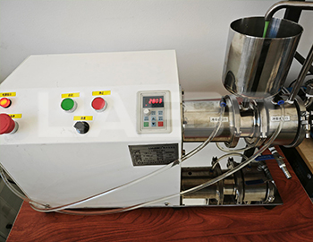 上海某生物科技有限公司50L砂磨機、0.5L實驗室砂磨機、22KW液壓升降分散機調試成功