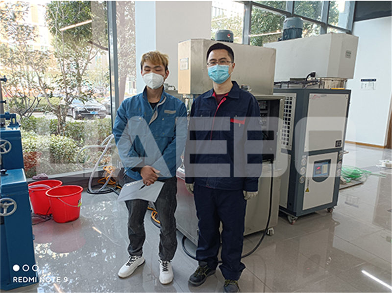 江蘇研究所100L行星攪拌機調試成功